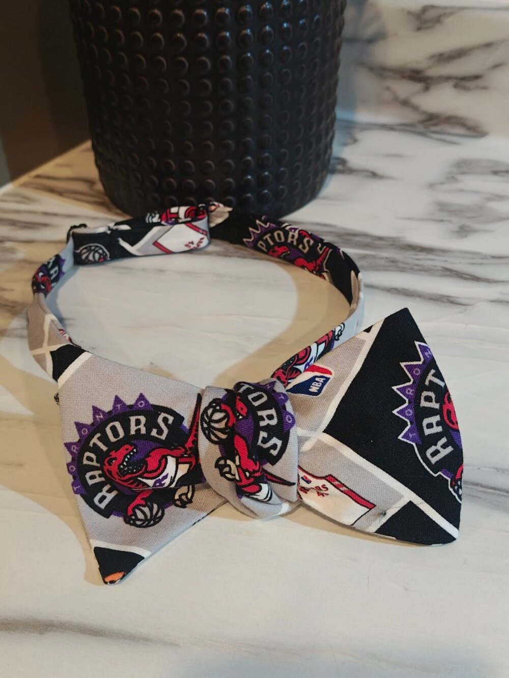 Toronto Raptors Fabric Bow Tie Adjustable Neck Band Snap Clasp